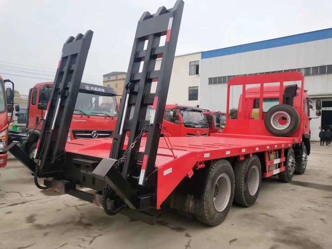 解放新款大马力挖机拖车拉12吨的挖掘机拖车拉250挖掘机运输车